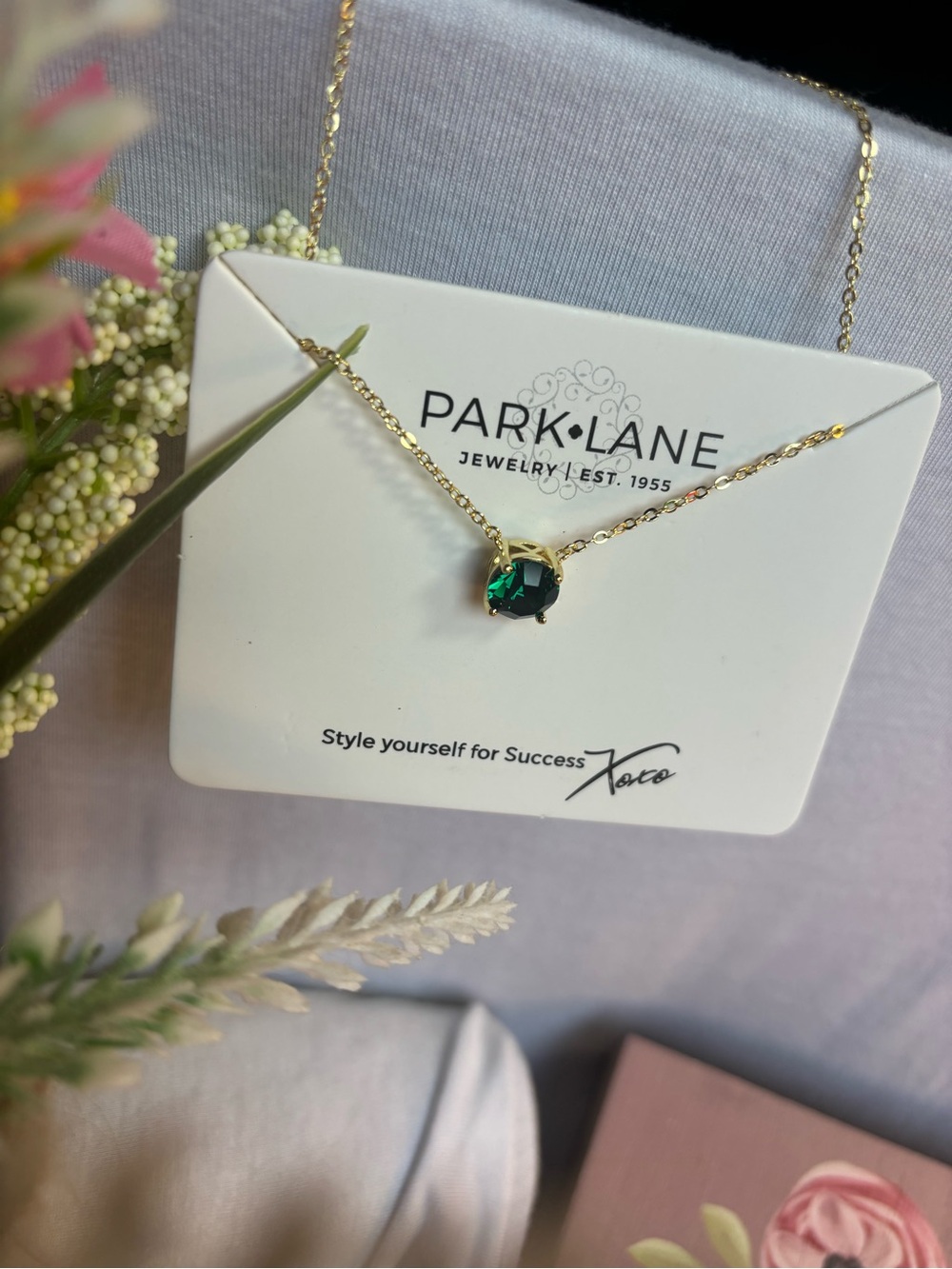 Park Lane Impression Gold Necklace with Emerald-Green Solitaire - Picture 5 of 6